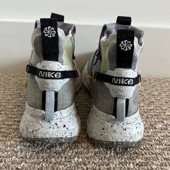 nike space hippie grey volt 03